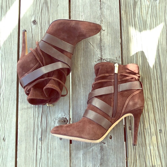 Vince Camuto Heels - Picture 1 of 8